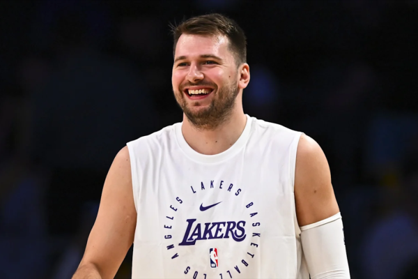 229 triệu trong 4 năm! Laker